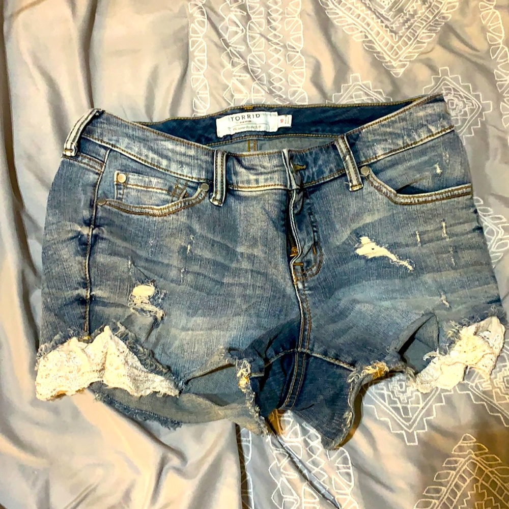 Jean shorts with beaded detail